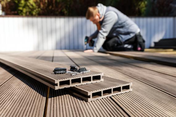 Tuto : comment utiliser les palettes en bois pour construire une allée de jardin ?